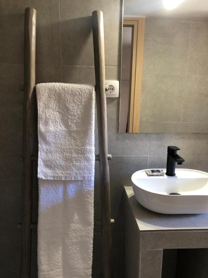 埃尔莫波利斯Solo Traveler公寓 外观 照片