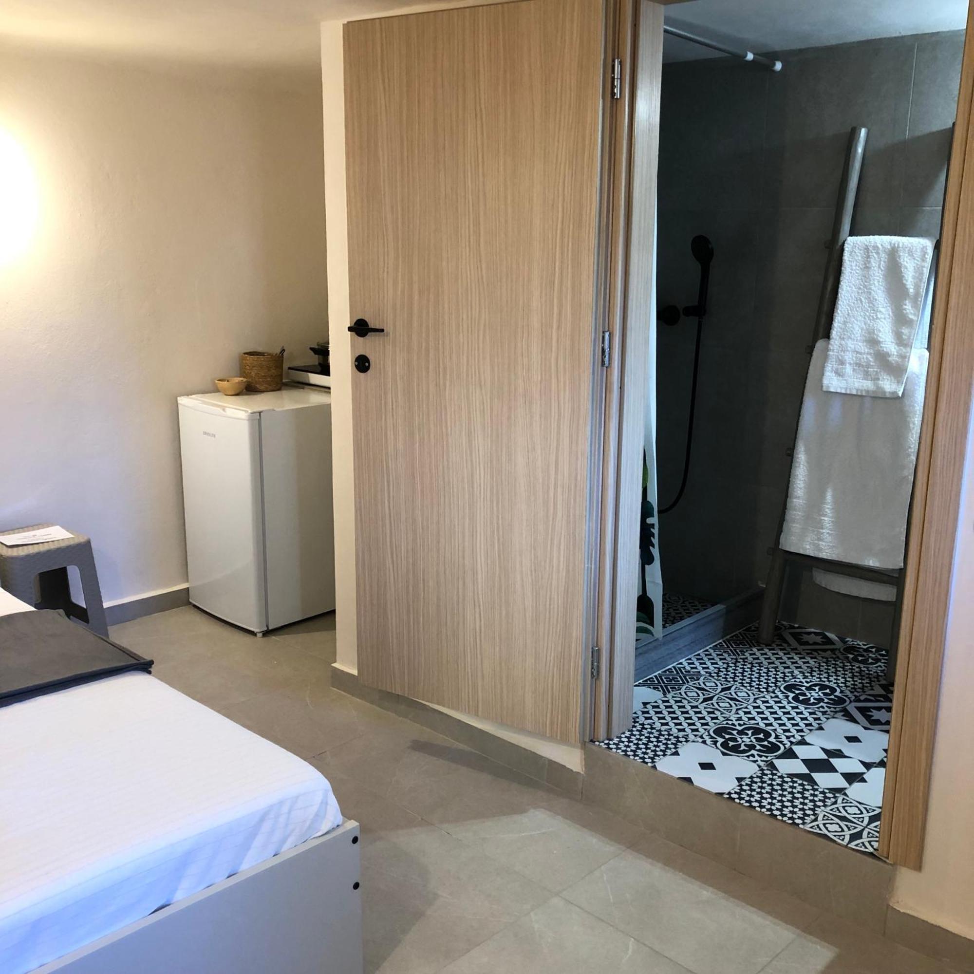 埃尔莫波利斯Solo Traveler公寓 外观 照片